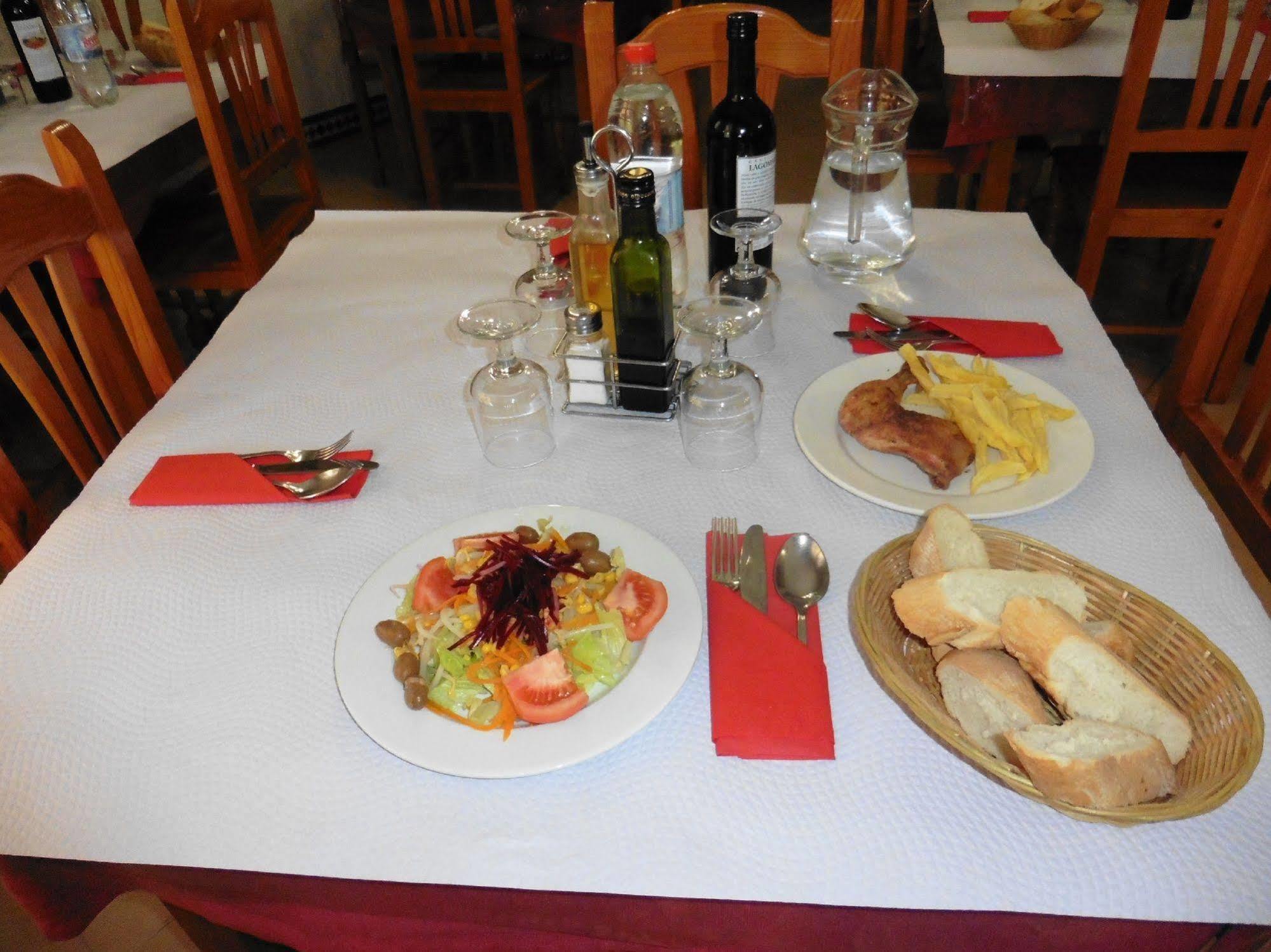 Hostal Rural Montual Los Banos  Exterior photo
