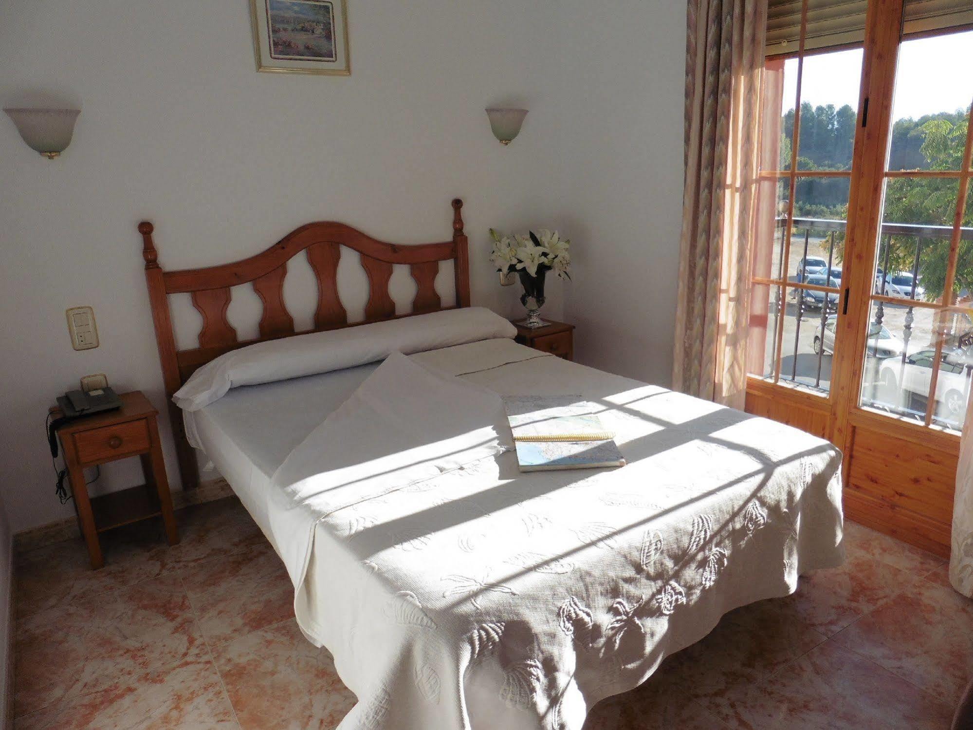 Hostal Rural Montual Los Banos  Exterior photo