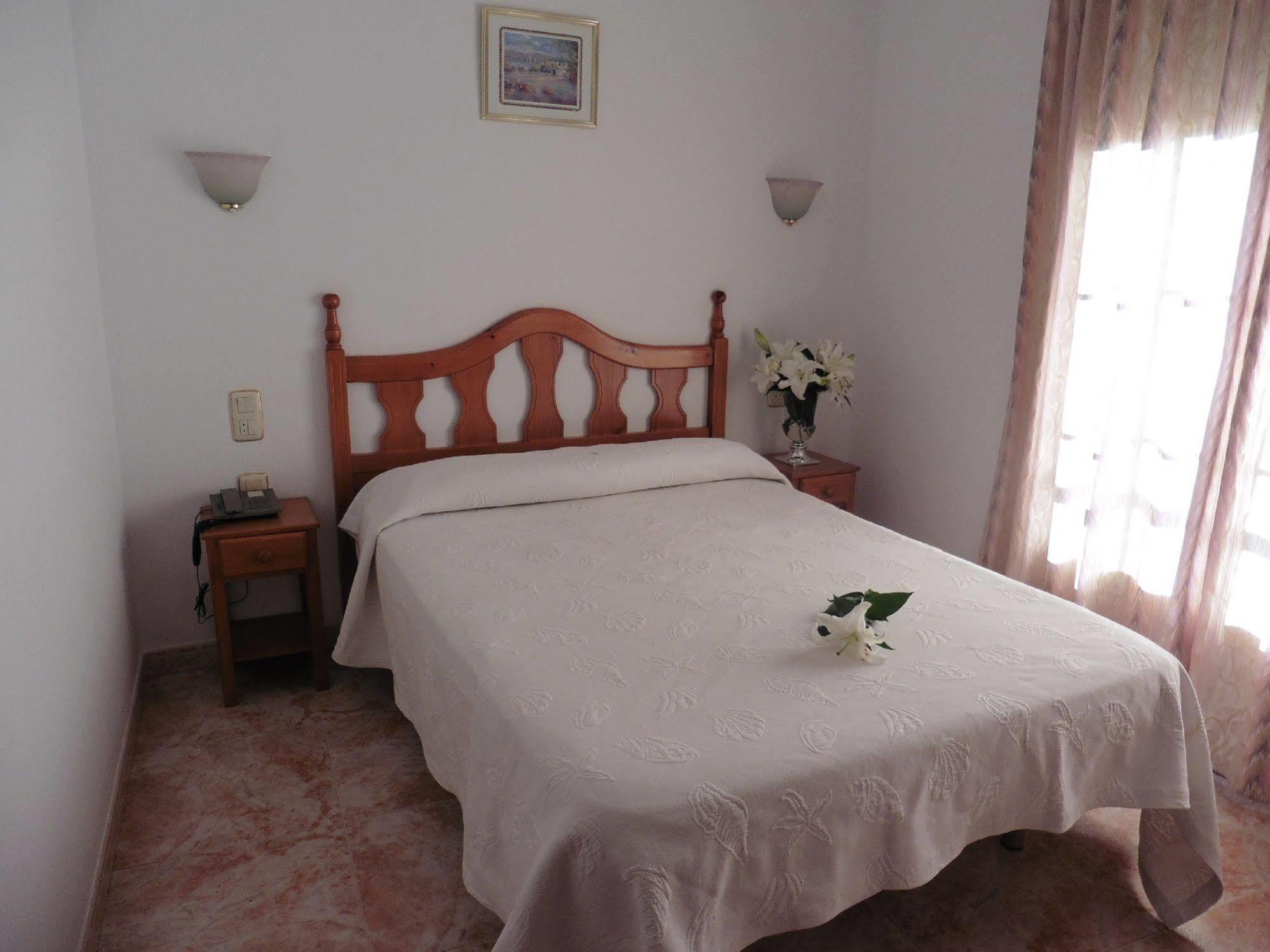 Hostal Rural Montual Los Banos  Exterior photo